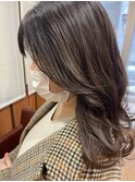 ミディアムレイヤー/アッシュベージュ/韓国巻き/20代30代40代