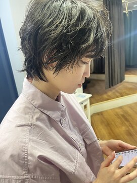 ラビリンス(Labyrinth) ウルフショートのオシャレ感のある大人パーマ　似合わせカット