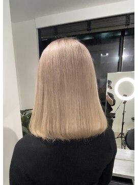 アルマバイロサ(ALMA by ROSA) ハイトーンボブベージュ/担当:【ギャル仙人】RENTA