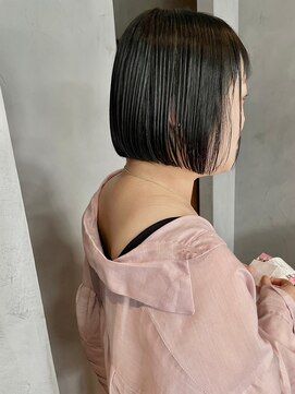 ピカイチ(pikaichi) *pikAicHi*黒髪×顎ラインボブ