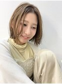 大人の明るめベージュ