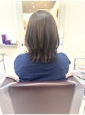 ミディアム外ハネレイヤースタイル