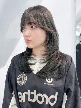 アイティーバイアルバム 藤沢店(IT by ALBUM) レイヤーロングくびレイヤーグレージュカラー_ba490871