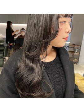 リール(rire) デザインカラーレイヤーカットウェットヘア夏オリーブベージュ