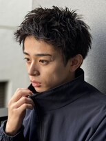 ヒビヲ(HIBIO)&nbsp;スパイキーショートビジネスショートツーブロック刈り上げ30代