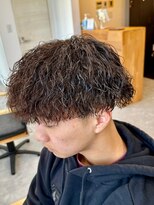 フゥ 宇都宮(FeU)&nbsp;波巻きパーマメンズパーマメンズヘアツーブロックツイストパーマ