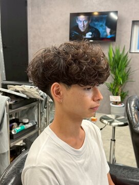 リッチブランドアンドコー(Rich Brand&Co) スペインカール ハイライトカラー　メンズカット　メンズパーマ