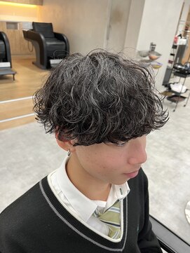 ラヴィズム(LUVISM) 波巻きパーマツイストスパイラルパーマメンズマッシュパーマ万代