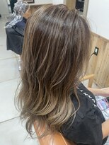 ノーム 横浜(NORM)&nbsp;ハイライト白髪ぼかし