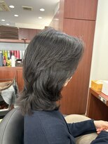 シーン(SeeN.)&nbsp;くせ毛を活かしたローレイヤースタイル