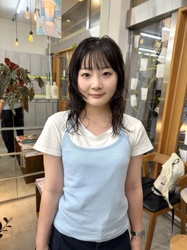 ラプト(rapt) 顔まわりにレイヤーをいれたくせ毛風パーマ