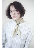 ナチュラルな暗髪ゆるくせボブ
