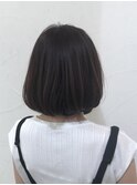 シンプルボブ　ロブ　カーキ　ベージュ　内巻きボブ