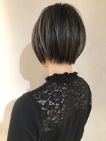 リバレッジ 広尾(Leverage)&nbsp;コントラストハイライト柔らかグレージュショートボブ