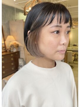 ロジェ(loje) [LOJE]インナーカラーグレージュ×ボブ