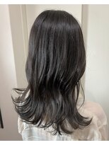 ルー(loup)&nbsp;シルバーアッシュ/グレージュ/ブリーチなしカラー/髪質改善/天神