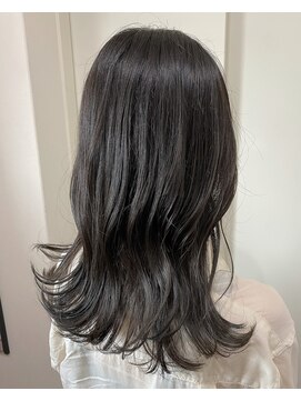 ルー(loup) シルバーアッシュ/グレージュ/ブリーチなしカラー/髪質改善/天神