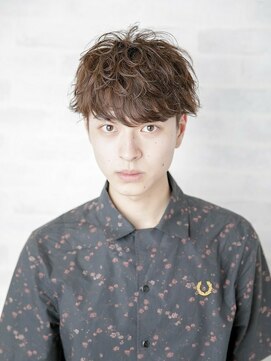 アフロディーテ ギンザ 秋葉原店(APHRODITE GINZA) コンマヘア/ツイストスパイラル/スキンフェード/秋葉原