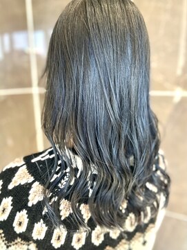 アヤナ バイ アヤラ(ayana by ayala) スペシャルブルーハイライト / 片岡タイガー