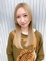 キバ(kva)&nbsp;▽□□▽ウルフカット×ブロンドベージュ