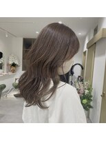 ウル(ull.) ふんわりな巻き髪がカンタンに◎レイヤースタイル