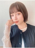 前下がりショートボブ大人可愛い