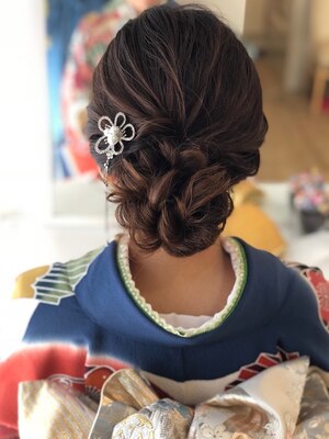 結婚式のお呼ばれに☆≪訪問着着付け＆ヘアセット￥9900≫着付けもベテランStylist揃いのMakaliiにお任せ♪