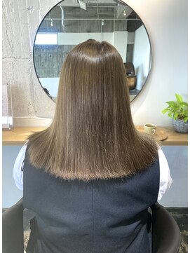 サイ(sai) グレージュ