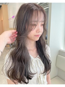 ユーリ(JUURI) グレージュ / ベージュ / ロングヘア/ブリーチカラー/天神美容室