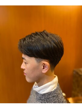 ヘアモード キクチ 銀座店 ツーブロック ナチュラル ショート