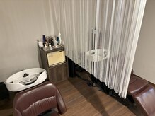 コンフォート(COMFORT)の雰囲気（バックシャンプーＹＵＭＥ。首が疲れずリラックスできますよ。）