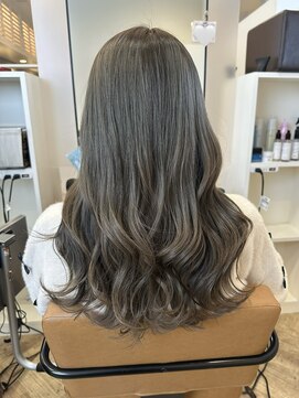 プラス ファースト ヘア(Plus 1st) ウェーブロング