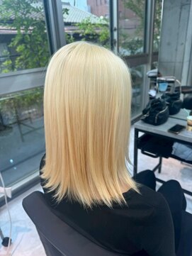 アンドコー(&Co) 抜きっぱなしで作る透明感カラー+髪質改善トリートメント・艶髪