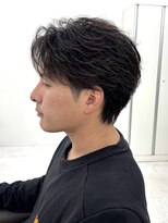 イーラ 2d(era)&nbsp;センターパート　フェザーパーマ　刈り上げ　ウルフ　ショート