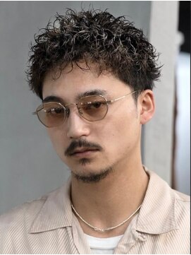 レタッチ バイ フィフス 天神大名(RETOUCH by fifth) 天神スパイキーショートツイストスパイラルパーマツイストパーマ