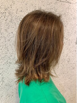 DAMANI 表参道 髪質改善/ヘッドスパ/ハイライト/白髪染め/白髪ぼかし/縮毛矯正 似合わせカット/ミディアムレイヤーカット[表参道駅]