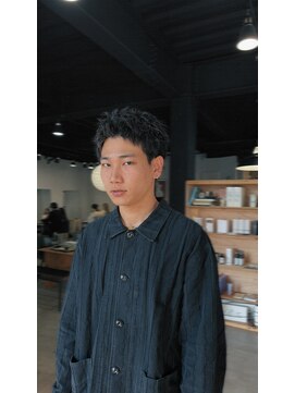 イスニック(Ysnic) スパイキーショート