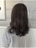 艶感ブラウンのミディアムウェーブ