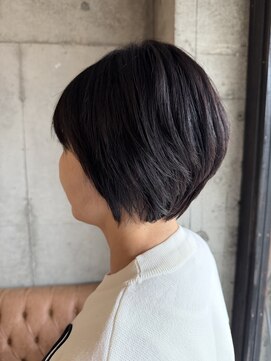 ヘアーアンドメイク ファット(Hair&Make PHAT) 前下がりショートボブ