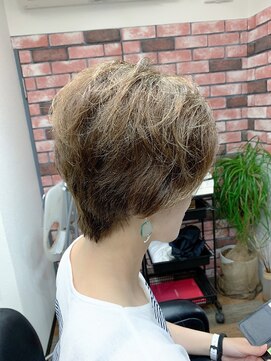 ワンバイワン(ONE BY ONE) バッサリショート