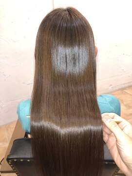 アコンプリッシュ 代官山 恵比寿(accomplish) プラチナミネコラ