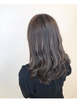 ヘアーアンドメイク ドレス(DRESS) オレンジ消し　アッシュグレージュ