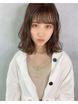 グレース(GRACE)&nbsp;大人可愛いラフカールベージュミディ　担当大山
