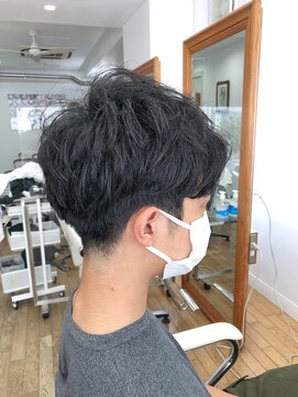 ヘッズ 本八幡店(HEADS) MEN'S HAIR  センターパート　ツイストスパイラル　コンマヘア
