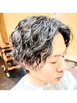 マジック(magic) センターパートスパイラル