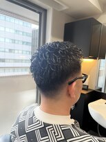 プラウド(PROUD)&nbsp;サイドパート/ツイストスパイラルパーマ/スキンフェード/