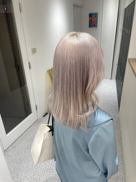 ペレ 渋谷(PELE) h_ デザインカラー/レイヤーカット/オリーブベージュ