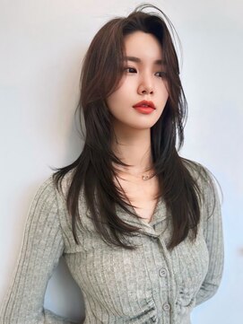 コア 梅田茶屋町店(Core) 髪質改善 艶髪 愛され 韓国風 前髪カット 小顔　梅田