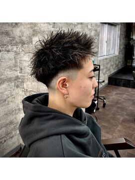 リファイン バイ アフィナー 本厚木店(Refine by Afinar) 【本厚木/本厚木駅】スキンフェード×スパイキージェット