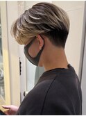 メンズバレイヤージュカラーハイライト刈り上げセンターパート